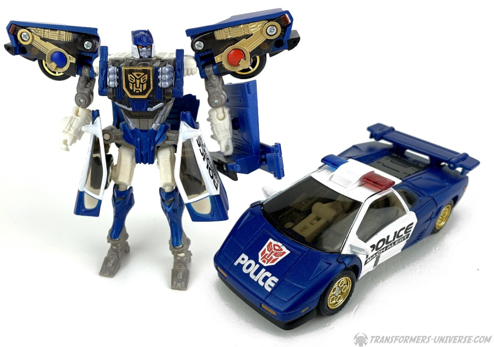 Robots in Disguise  Prowl Supermode (2002)